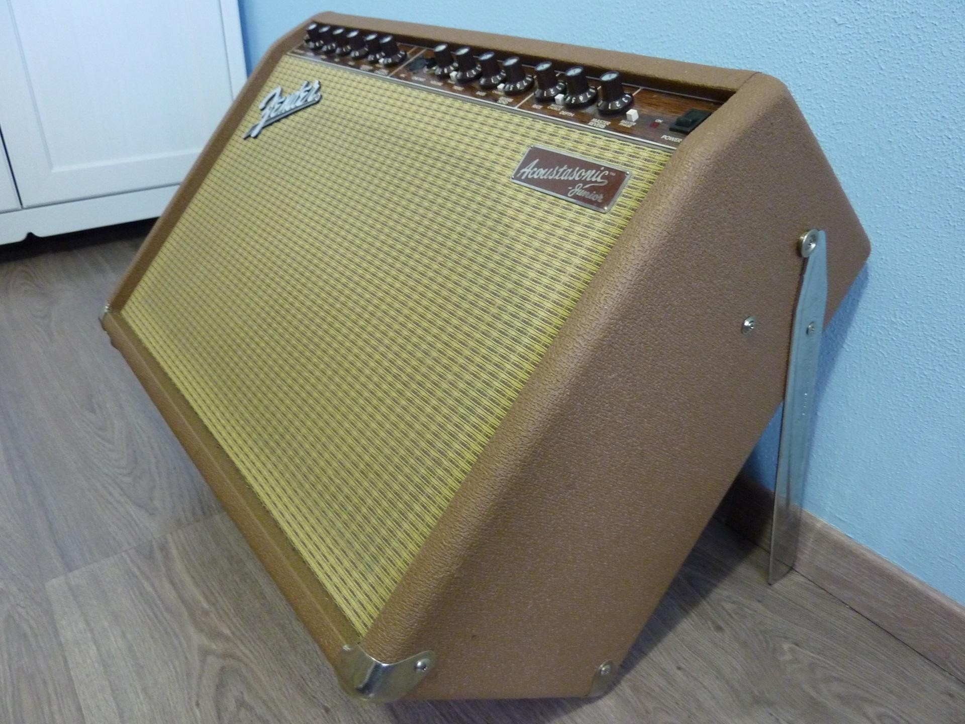 Fender Acoustasonic Junior Buy Fender amps at Hender Amps vintage