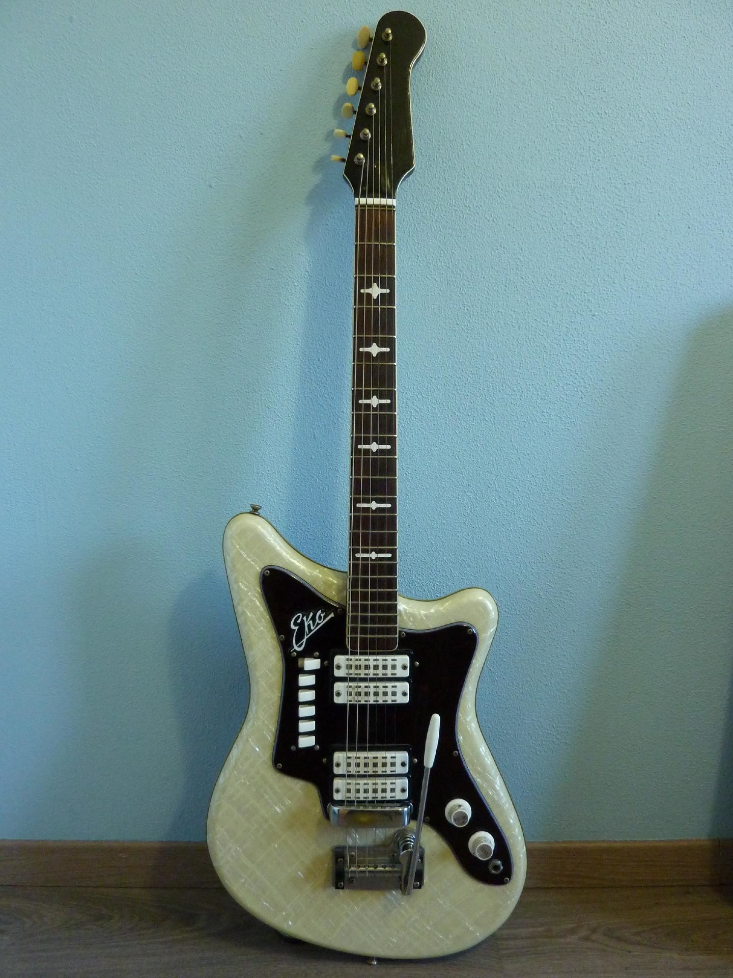 EKO electric guitar Buy vintage EKO guitar at Hender Amps vintage